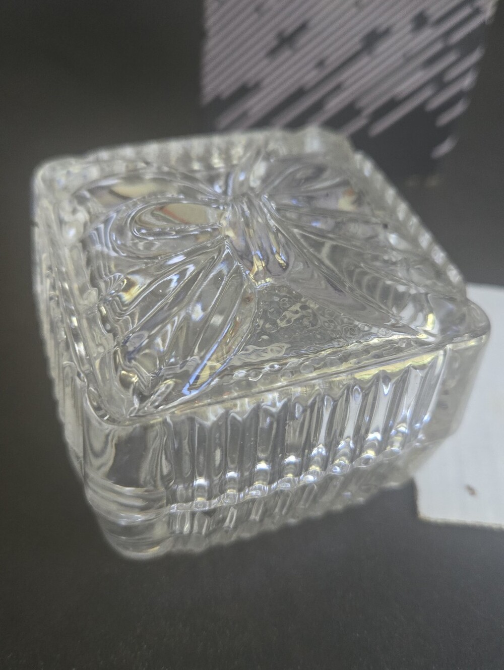 Avon Crystal Treasure Box — NiB